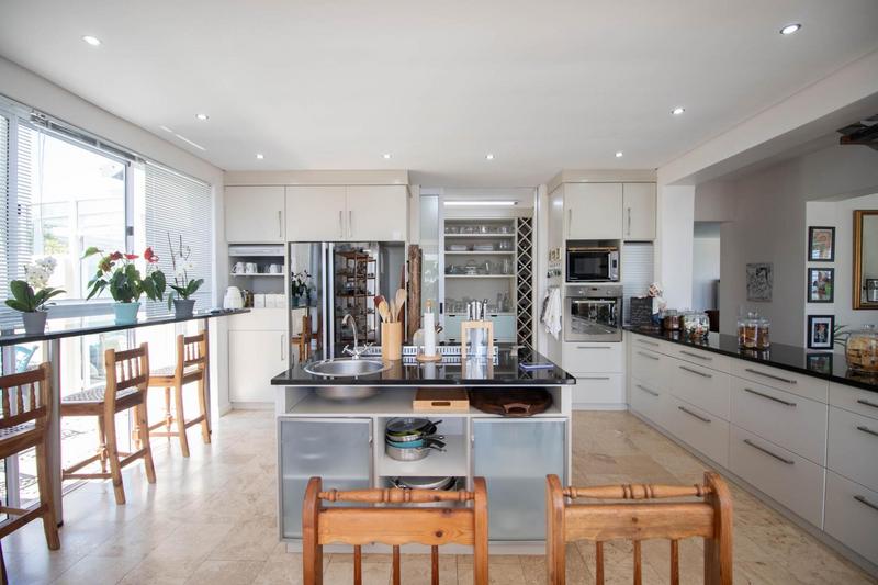 5 Bedroom Property for Sale in Country Club Western Cape